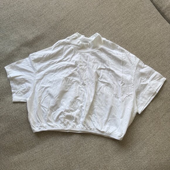 ALO Kick It Mock Neck Crop Tee in White - Size Medium - Picture 3 of 6